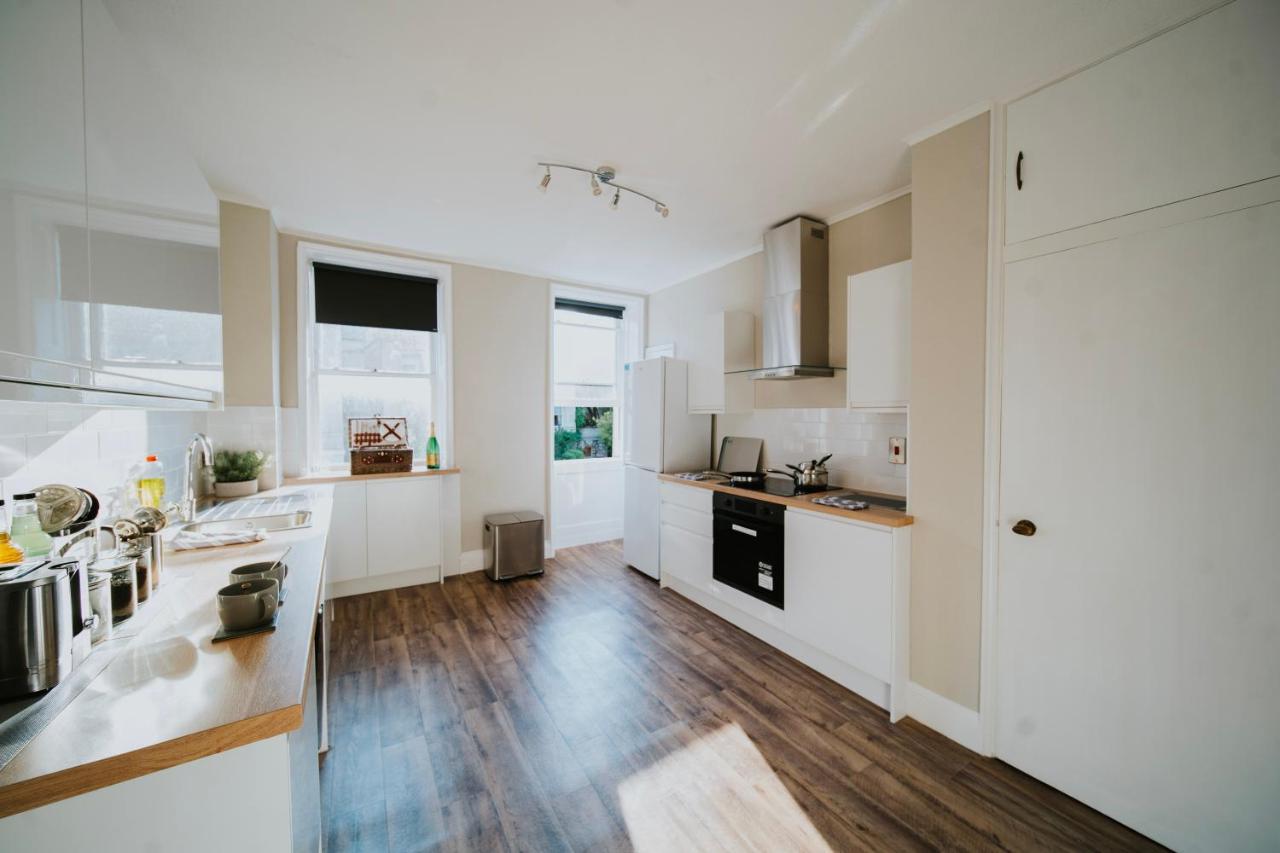 Roman Penthouse- City Skyline Views, 4K Tvs, 5G Wifi And More! Lejlighed Bath Eksteriør billede