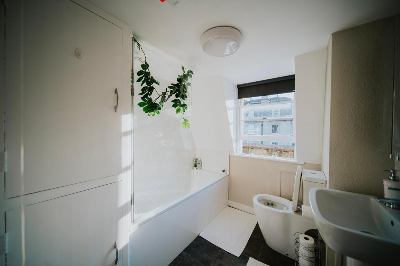 Roman Penthouse- City Skyline Views, 4K Tvs, 5G Wifi And More! Lejlighed Bath Eksteriør billede
