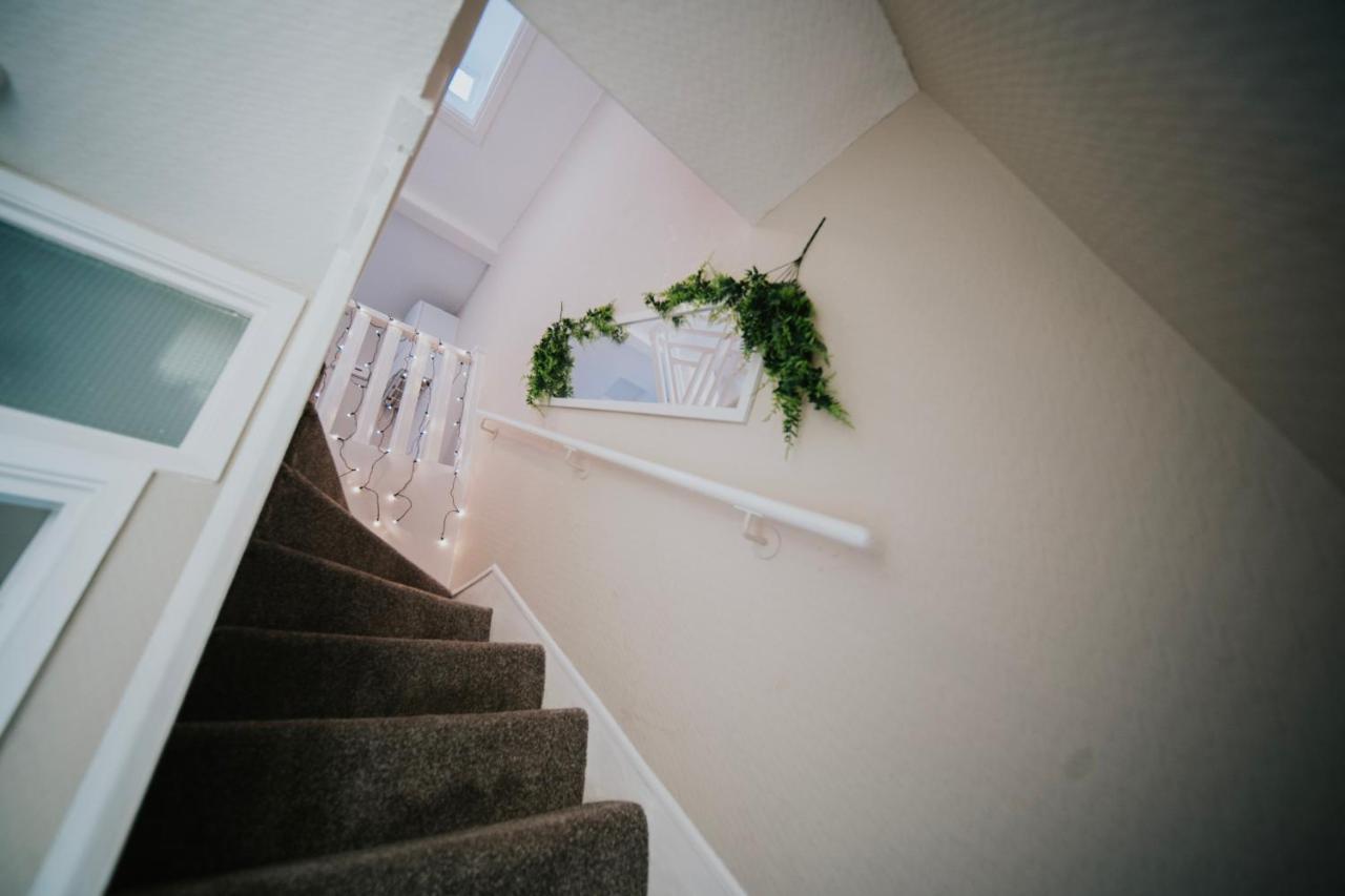 Roman Penthouse- City Skyline Views, 4K Tvs, 5G Wifi And More! Lejlighed Bath Eksteriør billede