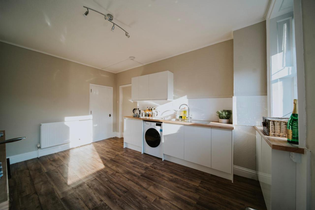 Roman Penthouse- City Skyline Views, 4K Tvs, 5G Wifi And More! Lejlighed Bath Eksteriør billede